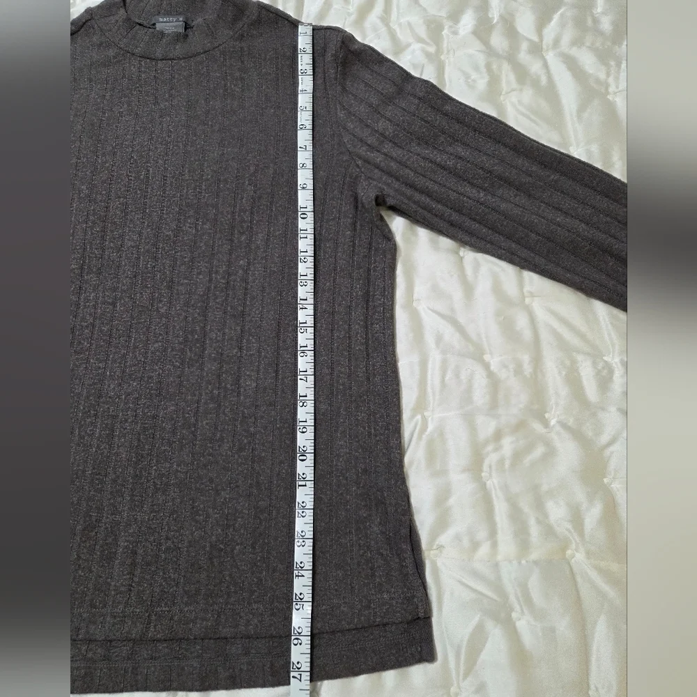 Matty M Ribbed Sweater. - Picture 3 of 6